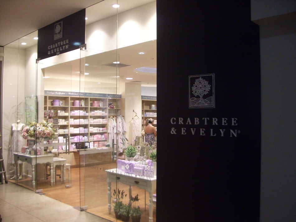 Retail Shop Front - Crabtree & Evelyn